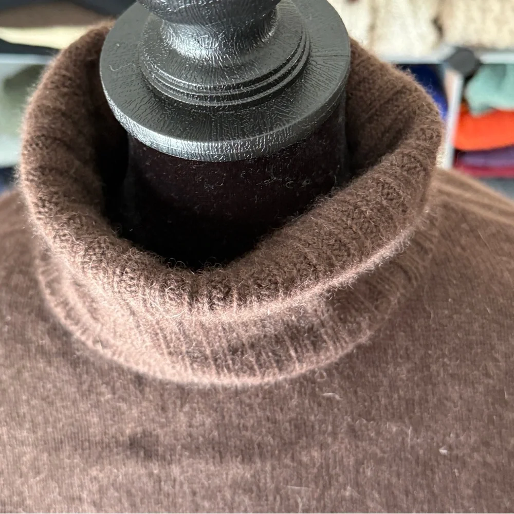 Kirkland Cashmere Chocolate Brown Turtleneck Sweater, S. Thick and Cozy_4